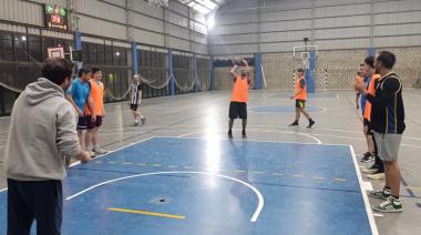 Con la mirada en el futuro: el básquet Sub 17 de Roque Pérez crece con sueños y trabajo en equipo