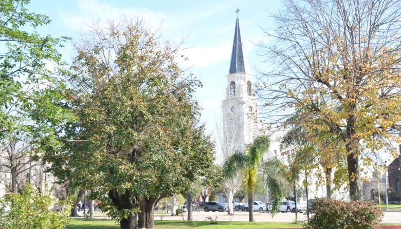 Plaza Mitre: 50 años después, Roque Pérez hizo suyo este espacio histórico