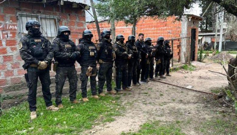 Tres allanamientos en Monte Grande por robo de camionetas: desbaratan parte de una banda