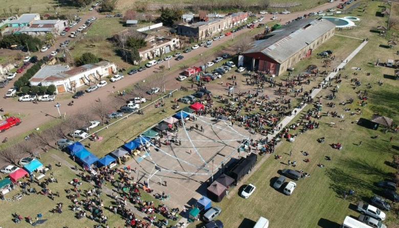 Fiesta popular en Carlos Beguerie por su 113° aniversario