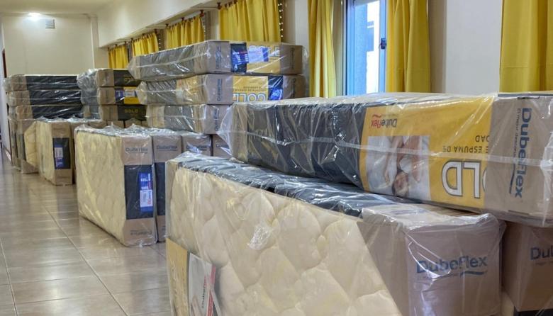 Donaron 38 nuevos colchones al Hospital Ramón Carrillo de Roque Pérez