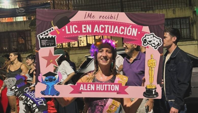 Alen Giménez Hutton se recibió de Licenciada en Actuación en la Universidad Nacional de las Artes