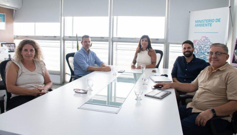 Gestiones ambientales para Roque Pérez ante el ministerio provincial