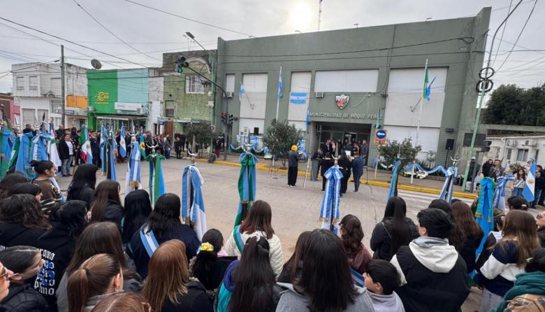 Roque Pérez celebró sus 113 años de autonomía municipal