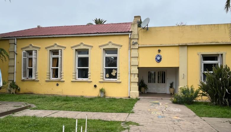 La Escuela Primaria N° 4 de Roque Pérez avanza con obras para mejorar el servicio alimentario