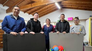 Entrega de material deportivo a la Escuela Especial 501 en Roque Pérez