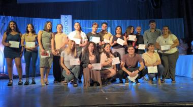 El CFP N° 401 de Roque Pérez celebró el egreso de 131 estudiantes