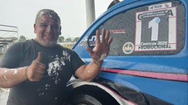 Alejandro “Alito” Illescas volvió a consagrarse campeón en el GT 900