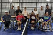 Roque Pérez fue sede de una exhibición de pádel adaptado en silla de ruedas